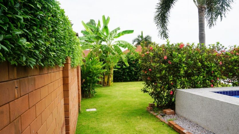 Smart House 2 Large Pool Villa For Sale In Hua Hin Soi 88