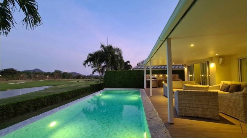 Stunning 3 Bedroom Pool Villa On Black Mountain Golf Course