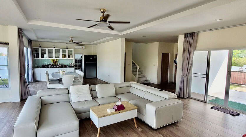 Premier Lakefront Villa For Sale in Hua Hin With Exclusive Waterfront & Garden