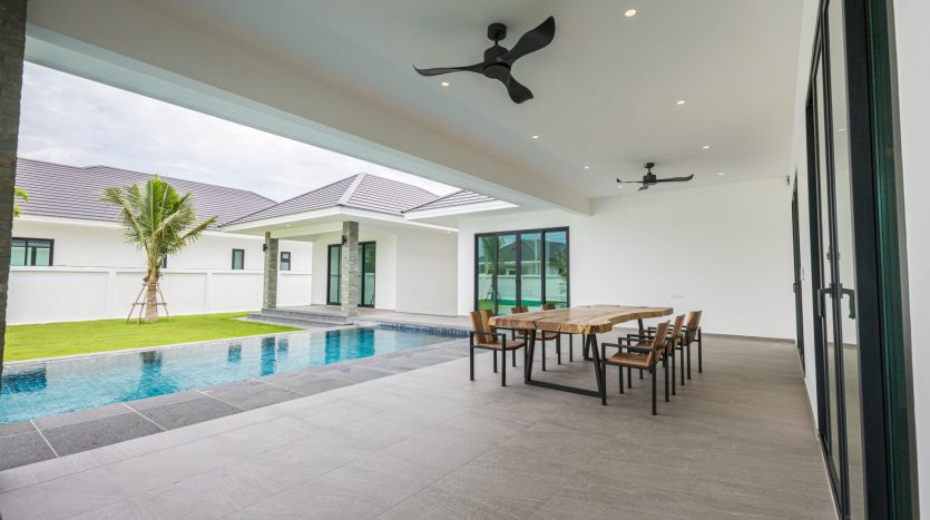 Highland Villas 3 Hua Hin Luxury Pool Villa For Sale Near Black Mountain Golf