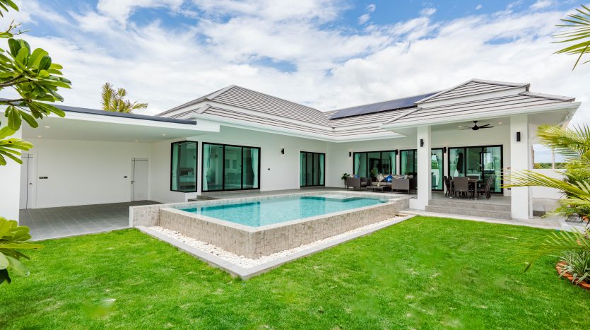 Luxurious Pool Villa for Sale in Botanica Hua Hin’s