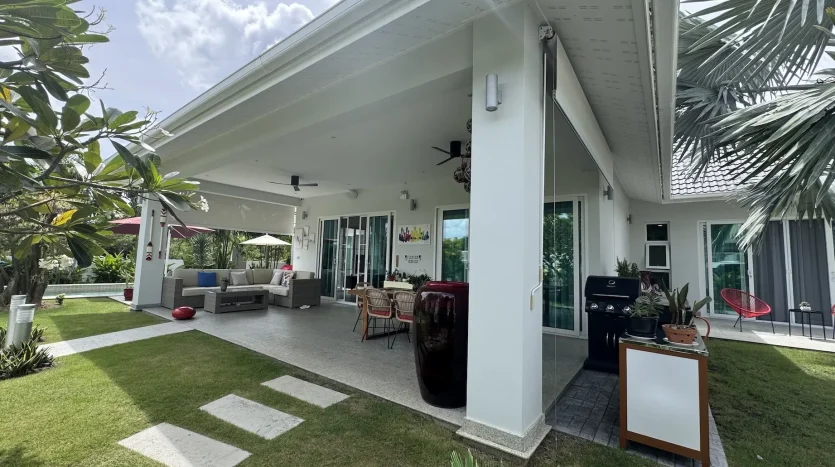 Award-Winning Baan Phu Thara Villa with Lush Garden for Sale in Hua Hin