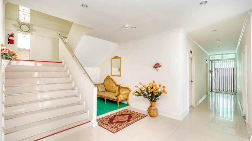 24-Room Apartment for Sale in Hua Hin Soi 94 – Prime Location Near Beach