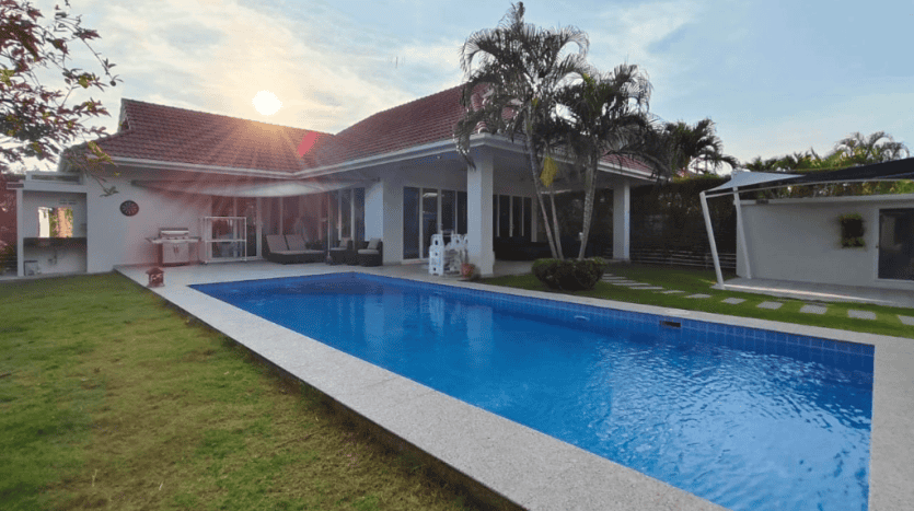 Luxurious 3-Bedroom Pool Villa for Sale in Smart House Valley, Hua Hin