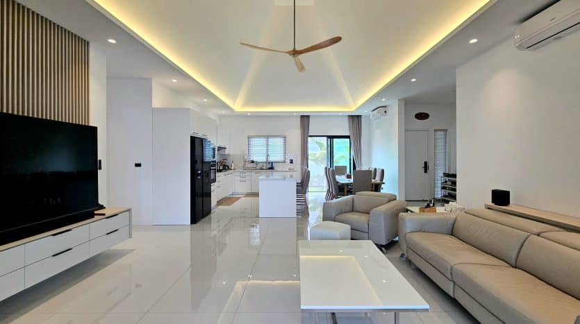 The Clouds 2 Premium Pool Villa for Sale in Hua Hin Soi 70