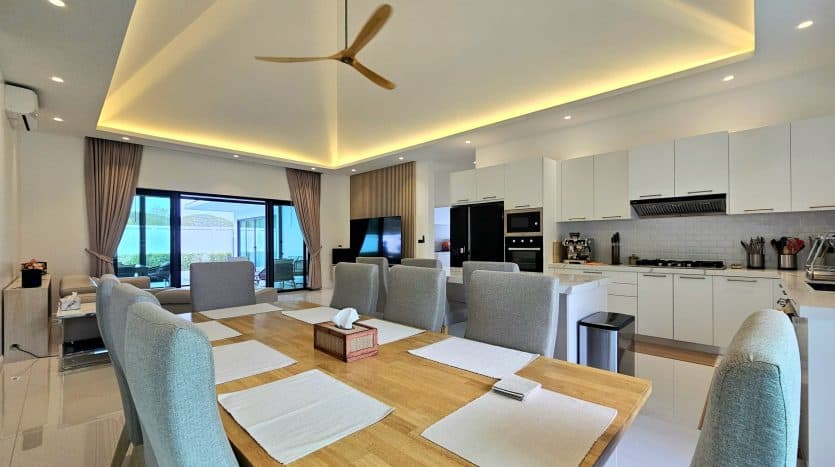 The Clouds 2 Premium Pool Villa for Sale in Hua Hin Soi 70
