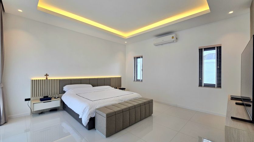 The Clouds 2 Premium Pool Villa for Sale in Hua Hin Soi 70