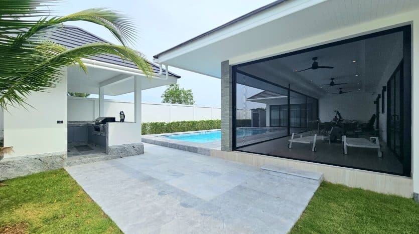 The Clouds 2 Premium Pool Villa for Sale in Hua Hin Soi 70
