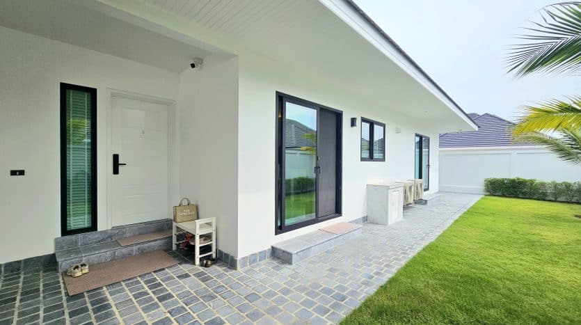 The Clouds 2 Premium Pool Villa for Sale in Hua Hin Soi 70