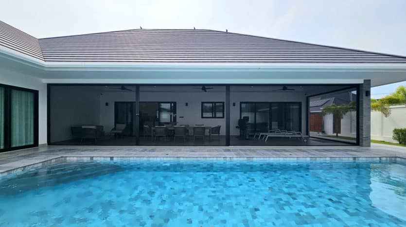The Clouds 2 Premium Pool Villa for Sale in Hua Hin Soi 70