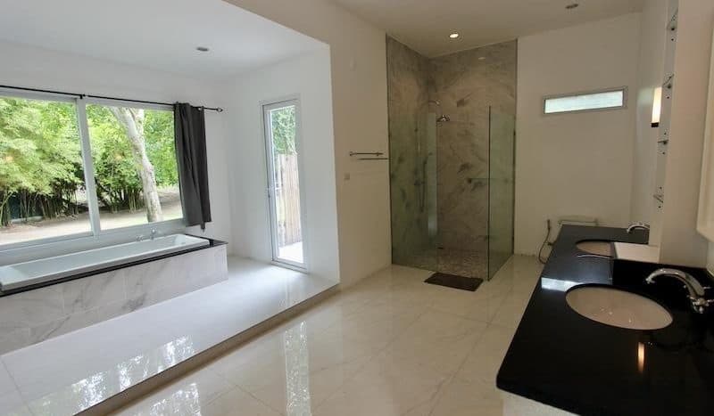Luxury Pool Villa with Private Lake for Sale in Cha Am