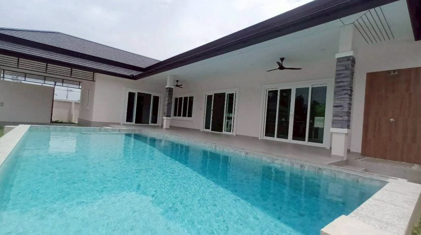 Modern 3-Bedroom Pool Villa for Sale in Hua Hin with Premium Facilities-1