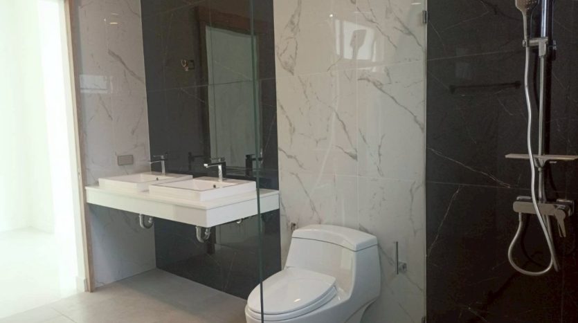 Modern 3-Bed Pool Villa for Sale with Premium Facilities in Hua Hin Grand Hills