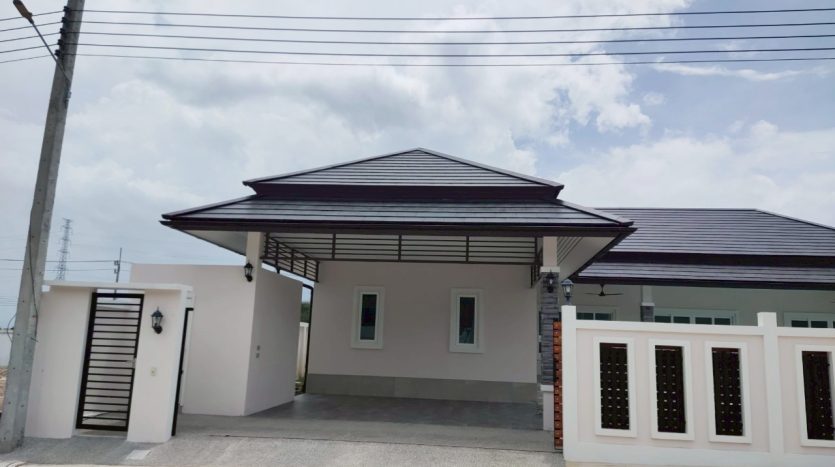 Modern 3-Bed Pool Villa for Sale with Premium Facilities in Hua Hin Grand Hills