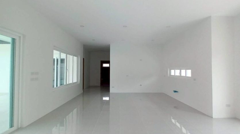 Modern 3-Bed Pool Villa for Sale with Premium Facilities in Hua Hin Grand Hills