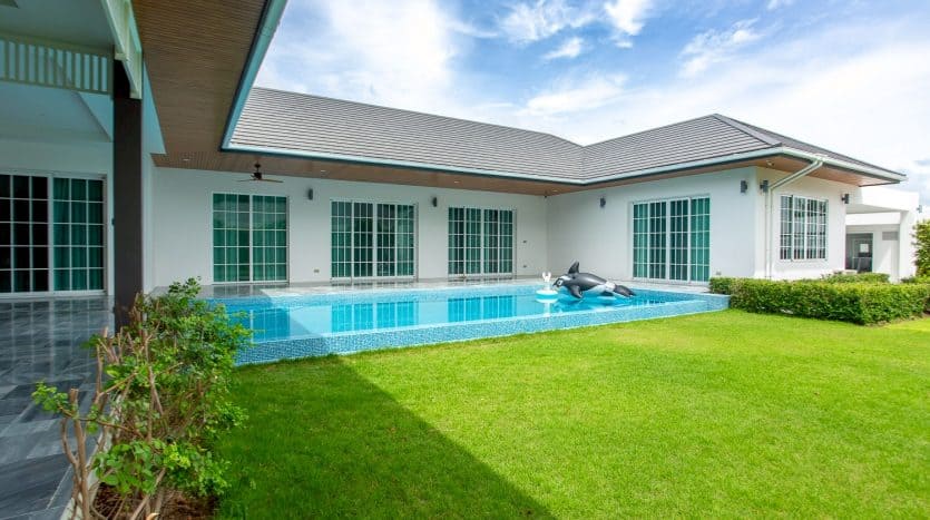 Spacious 3-Bedroom Pool Villa in Hua Hin for Sale at Hillside Hamlet 8