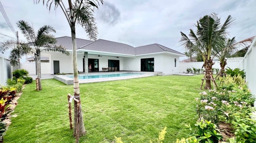 Brand New Luxury 3-Bedroom Pool Villa for Sale in Hua Hin Town