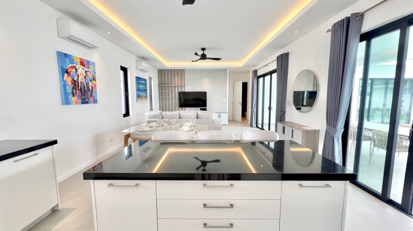 Brand New Luxury 3-Bedroom Pool Villa for Sale in Hua Hin Town