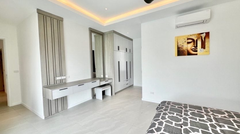Brand New Luxury 3-Bedroom Pool Villa for Sale in Hua Hin Town