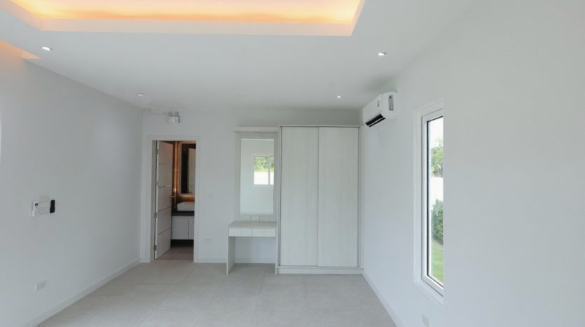 Smart Hamlet 2 Luxury Pool Villas for Sale in Hua Hin